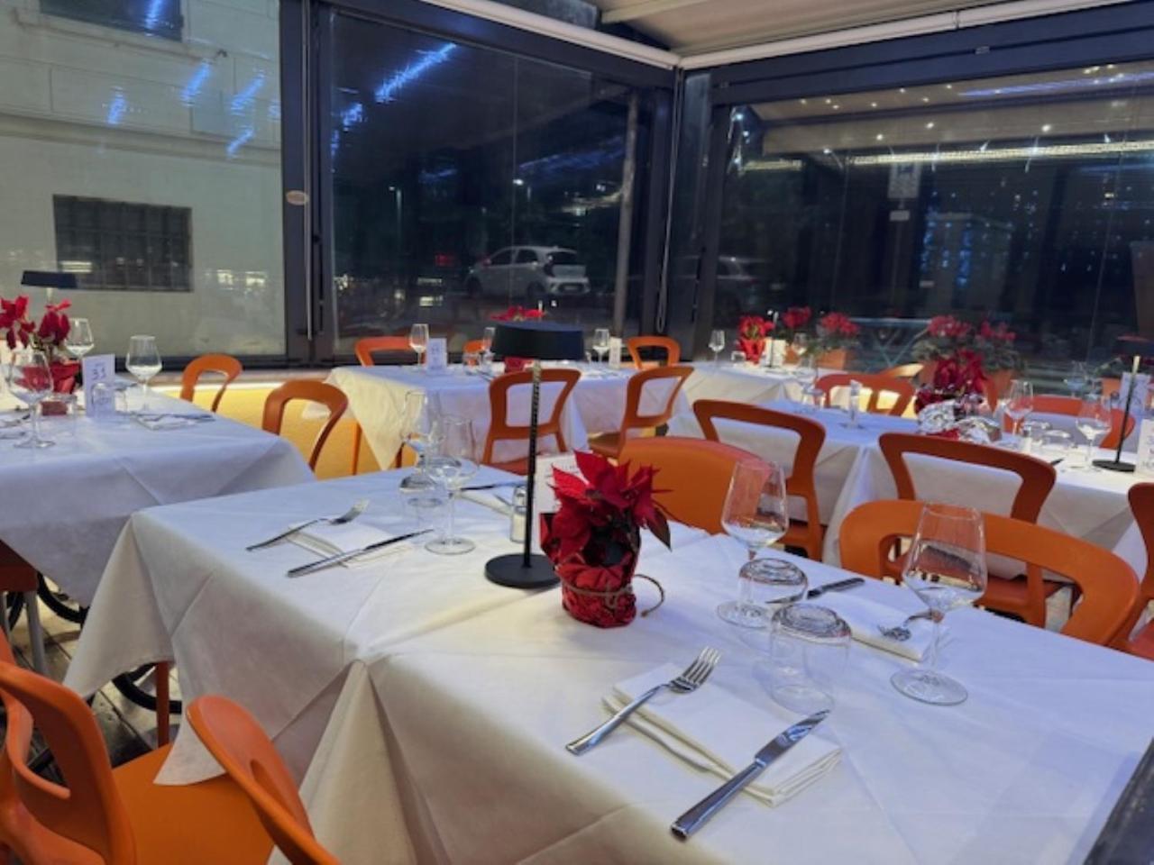 Hotel Ristorante Milton Varazze Exteriör bild